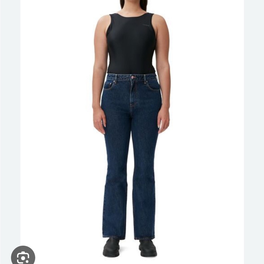 Betzy Slim Flare Fit High Rise Jeans